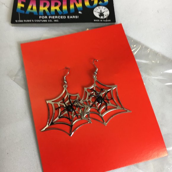 Rubies Metal Spider & Web  Earrings Vtg NOS NWT - Picture 4 of 4